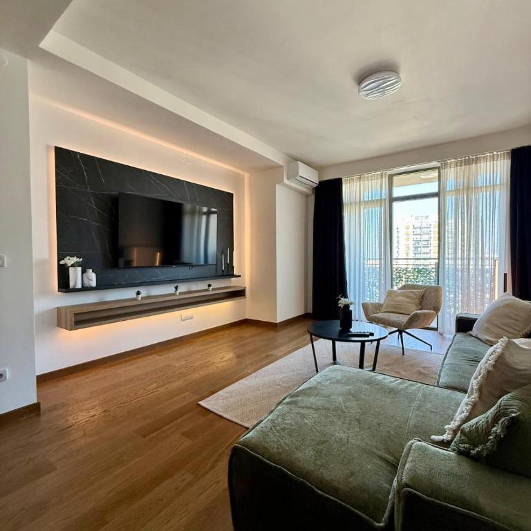 Crown Apartments - BW Arcadia - Two-Bedroom Apartment - 21