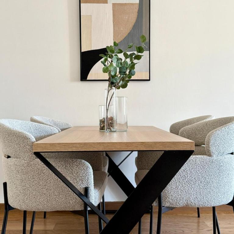 Crown Apartments - BW Arcadia - Two-Bedroom Apartment - 24