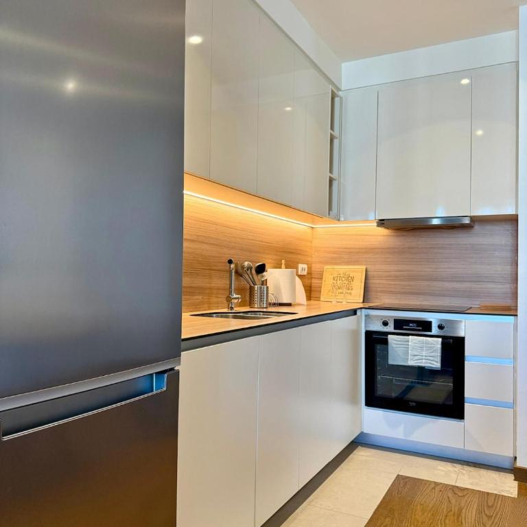 Crown Apartments - BW Arcadia - Two-Bedroom Apartment - 26