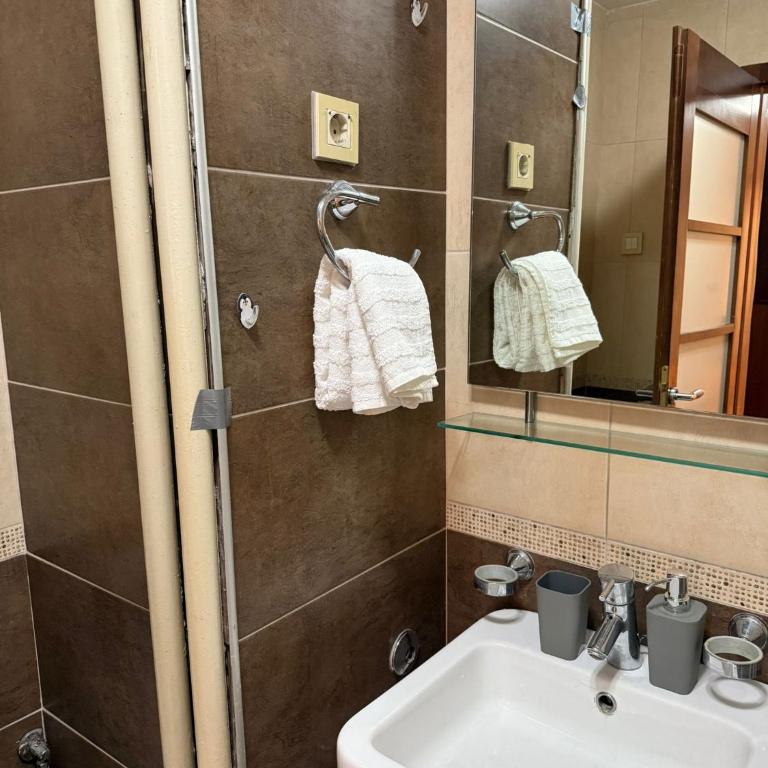 Jelic Comforts - Apartman sa 2 Spavaće Sobe - 4