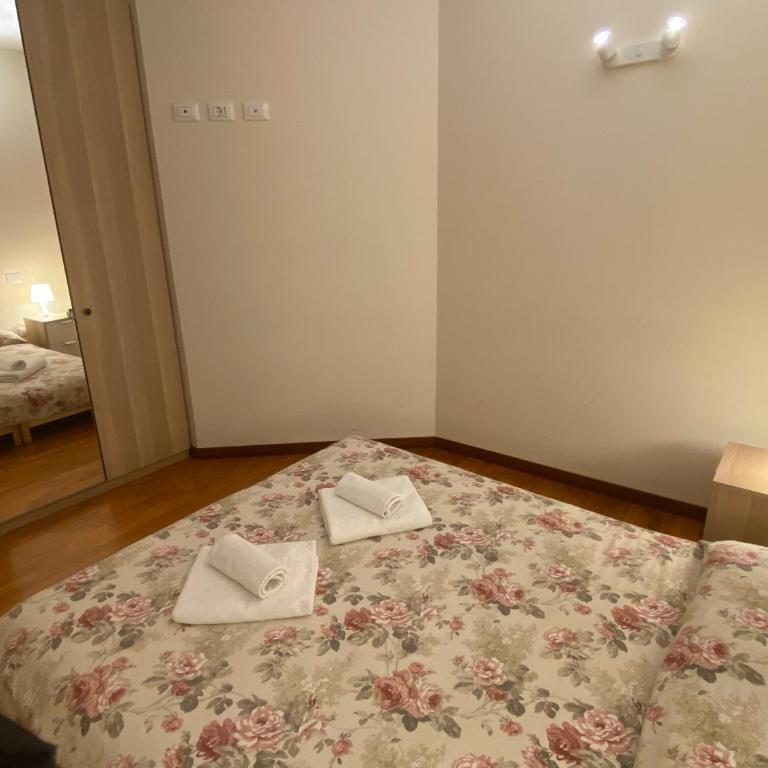 Residenza Cipressi e Olivi - VeronaInflat - Two-Bedroom Apartment - 22
