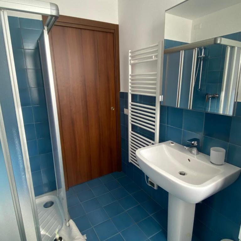 Residenza Cipressi e Olivi - VeronaInflat - Two-Bedroom Apartment - 17