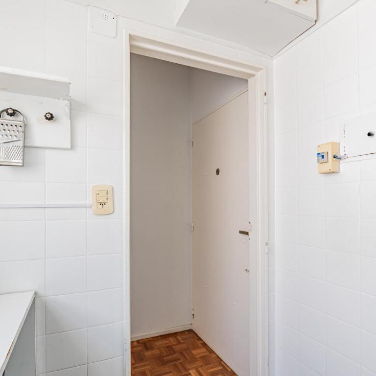 Cómodo y luminoso departamento en la mejor zona de Recoleta sobre la calle Arenales 11C - Apartamento de 1 dormitorio - 12