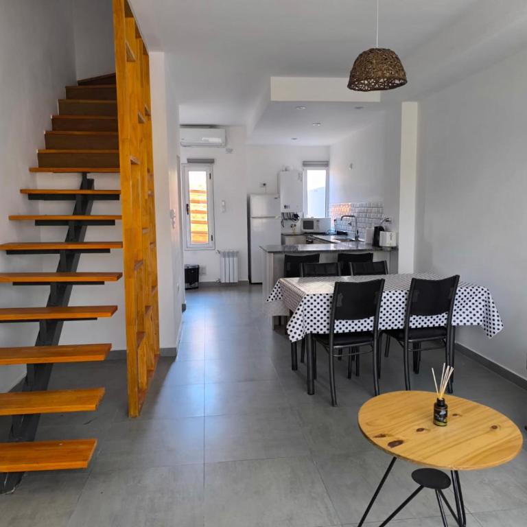 Duplex Espigón Oeste - Two-Bedroom Apartment with Balcony - 10