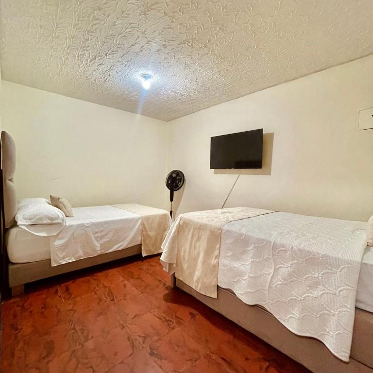 Sucursal Jade Imbanaco - Habitación Doble Económica - 2 camas - 1