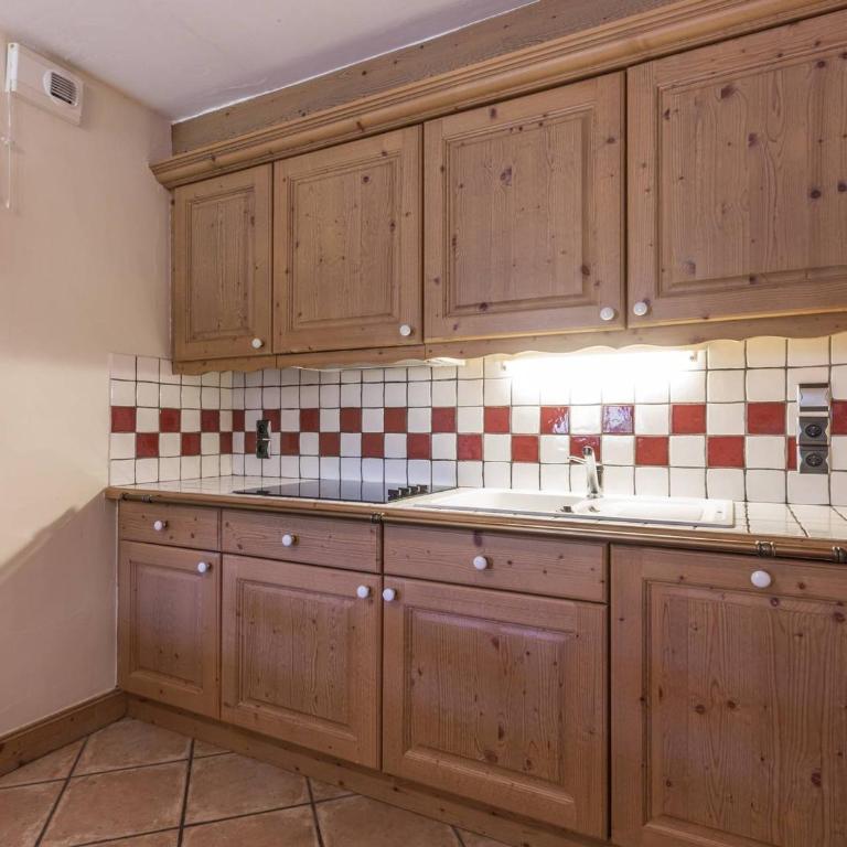 Standing, spa, piscine, pied de pistes, 8 personnes, St-Martin-de-Belleville - Appartement 3 Chambres - 4