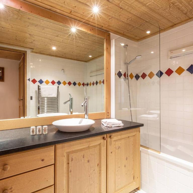 Standing, spa, piscine, pied de pistes, 8 personnes, St-Martin-de-Belleville - Appartement 3 Chambres - 5