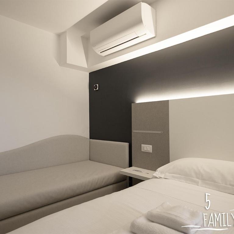 Albergo Augusta B&B - Camera Familiare Standard - 3