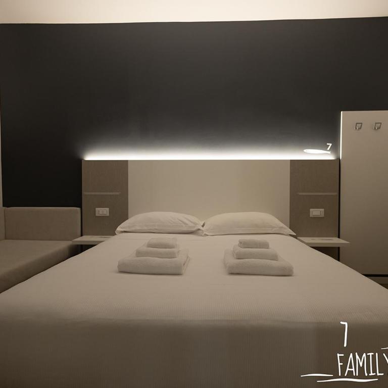 Albergo Augusta B&B - Camera Familiare Standard - 1