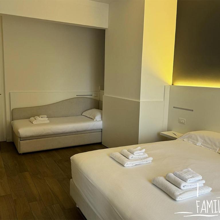 Albergo Augusta B&B - Camera Familiare Superior - 6