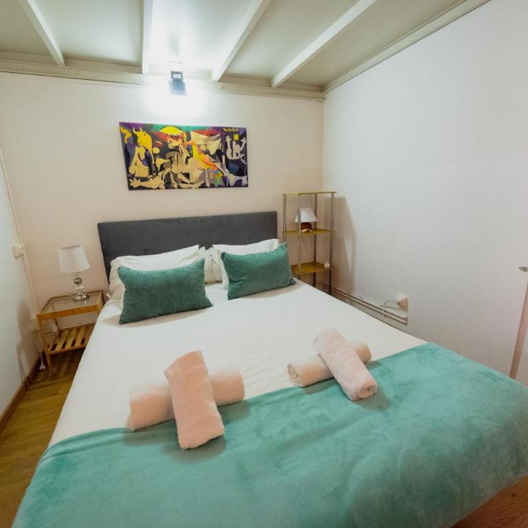 rentBCN Paseo de Gracia Apartments - Studio Apartment - 13