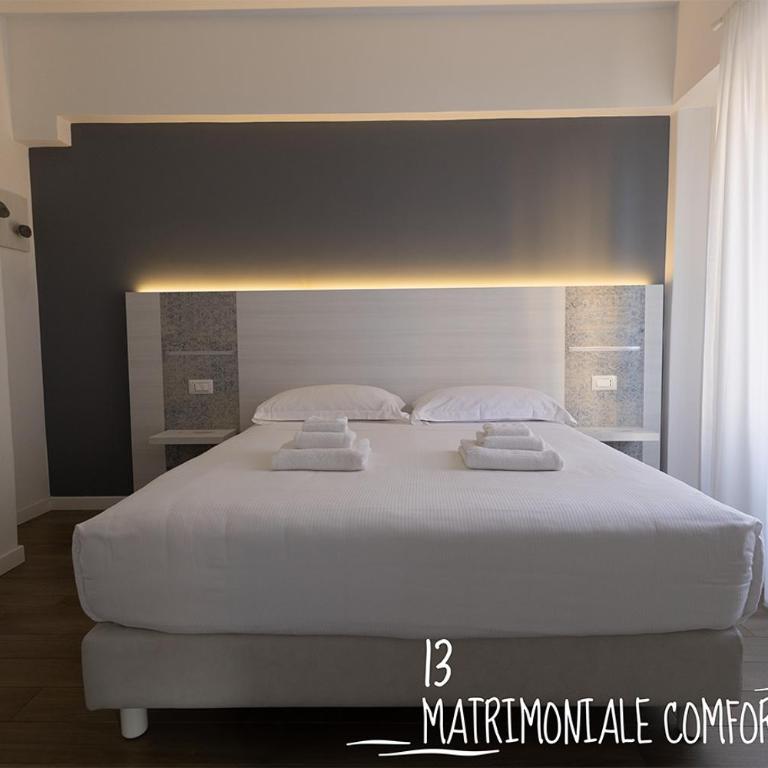 Albergo Augusta B&B - Camera Matrimoniale Deluxe - 8