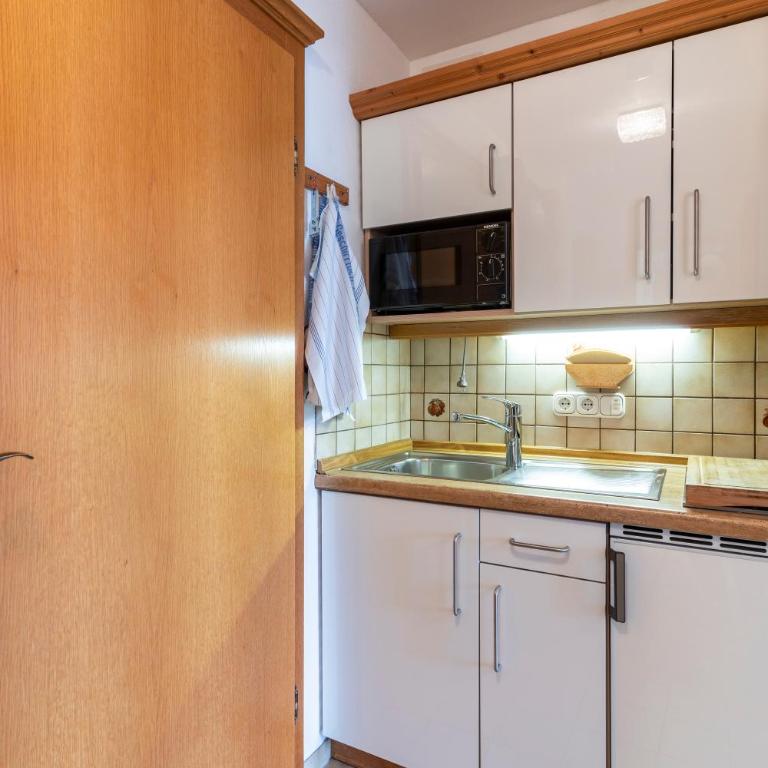 Gästehaus Rosenblüh - Apartment mit 1 Schlafzimmer - 4