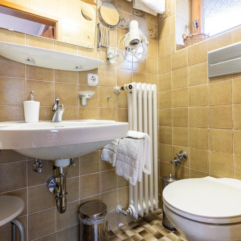 Gästehaus Rosenblüh - Apartment - 9