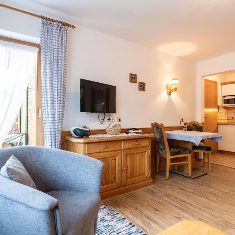 Gästehaus Rosenblüh - Apartment - 10