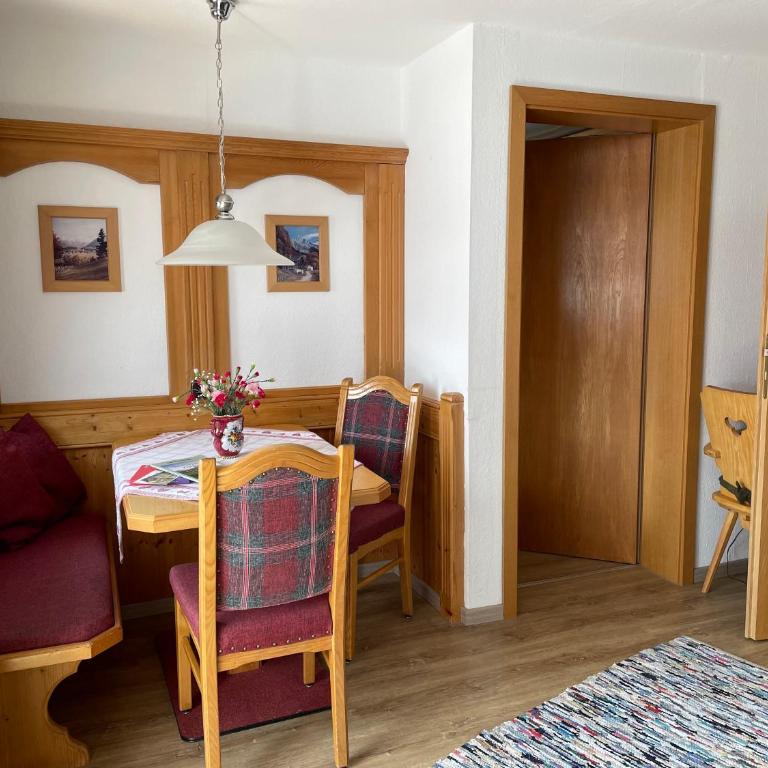Gästehaus Rosenblüh - Apartment mit 1 Schlafzimmer und Aussicht - 14