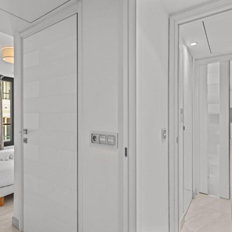 VIP 2 chambres, 2 salles de bain et 2 WCs Palais des Festivals Croisette - Appartement 2 Chambres - 12