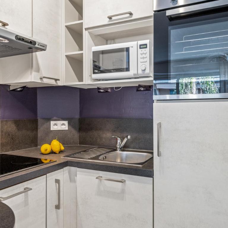 Admiral Plaza, appartement 1 chambre en centre ville, parking & accès plage - Apartamento de 1 dormitorio - 7