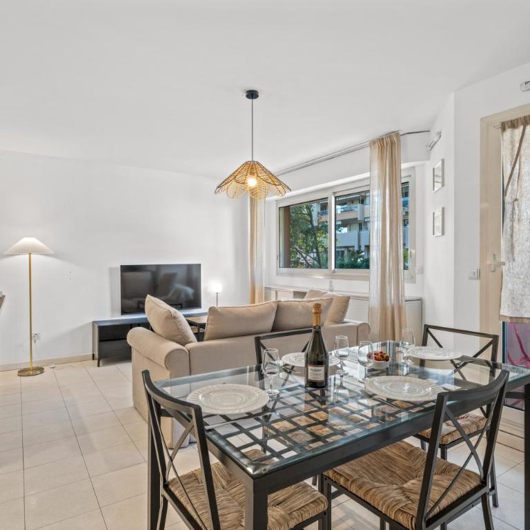 Admiral Plaza, appartement 1 chambre en centre ville, parking & accès plage - Apartamento de 1 dormitorio - 13