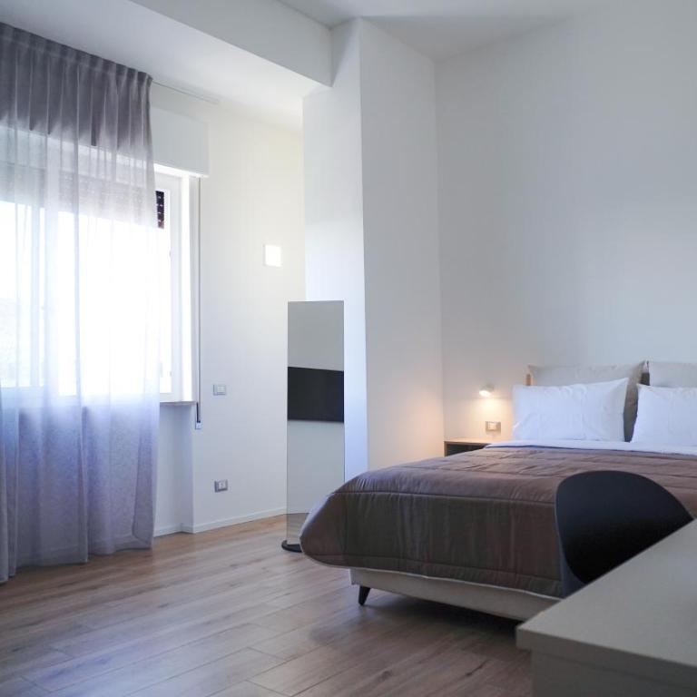 Harbour Front - Luxury Rooms - One-Bedroom Apartment with View - 1