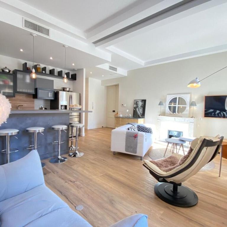 Beautiful 2 bedrooms 2 bathrooms Center of Cannes - Apartamento de 2 dormitorios - 9