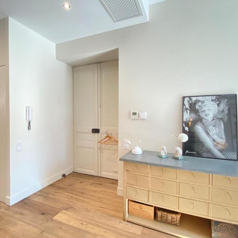 Beautiful 2 bedrooms 2 bathrooms Center of Cannes - Apartamento de 2 dormitorios - 25