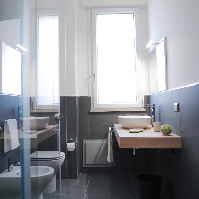 Harbour Front - Luxury Rooms - One-Bedroom Apartment with View - 4