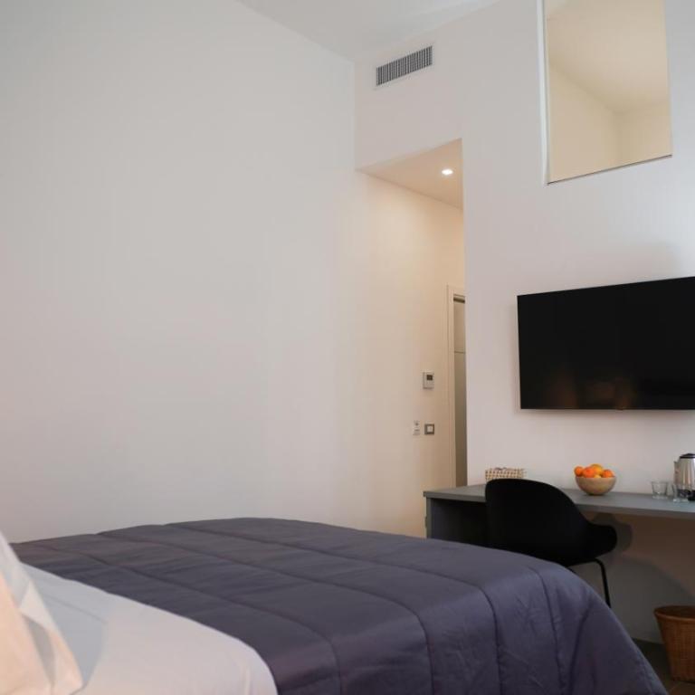 Harbour Front - Luxury Rooms - Double Room with Private Bathroom - 2