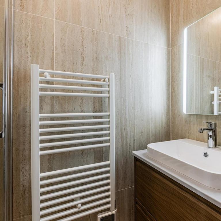 Typical Parisian Apartment in Le Marais#4 pers - One-Bedroom Apartment - 20