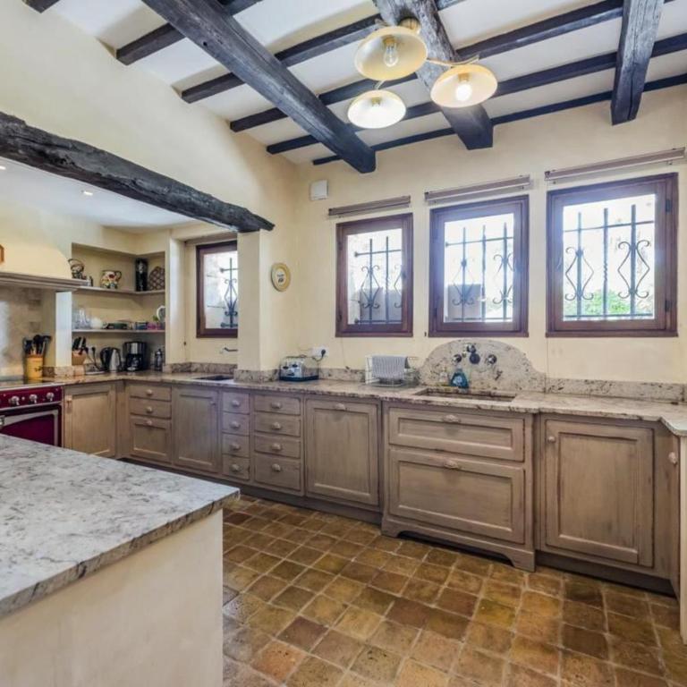 7 bedrooms Villa in St Paul de Vence with 5000sqm - Villa - 9