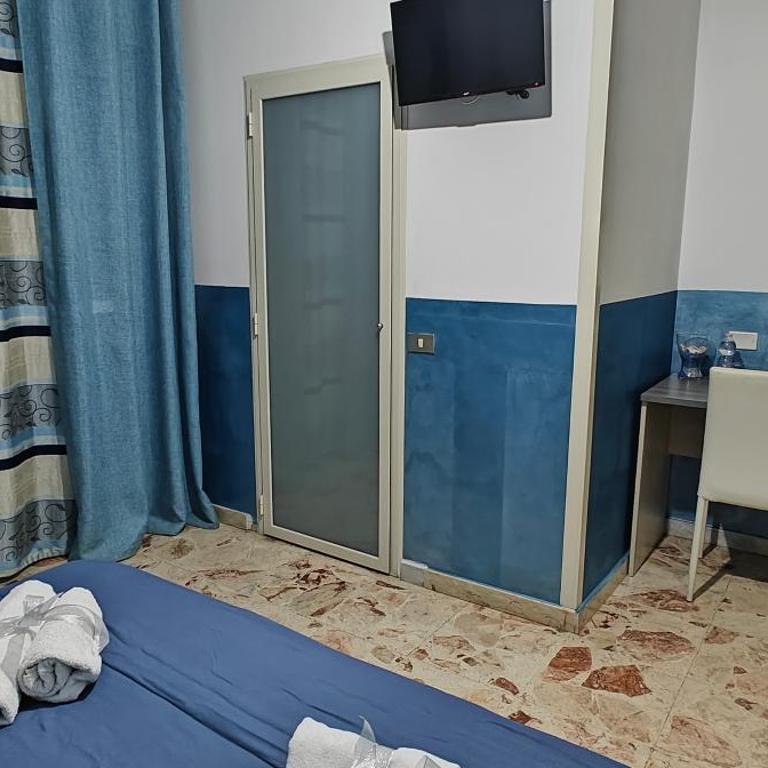 Nettuno Rooms - Camera Tripla Classic - 1