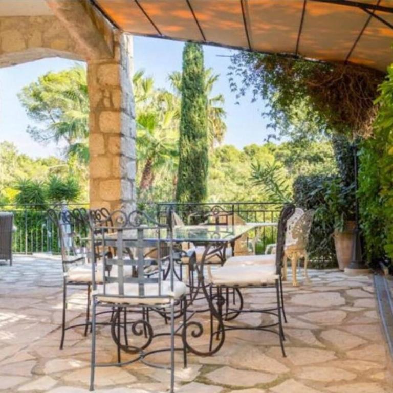 7 bedrooms Villa in St Paul de Vence with 5000sqm - Villa - 61