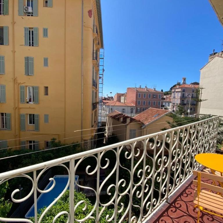 New apartment in Forville with balcony - Appartement - 9