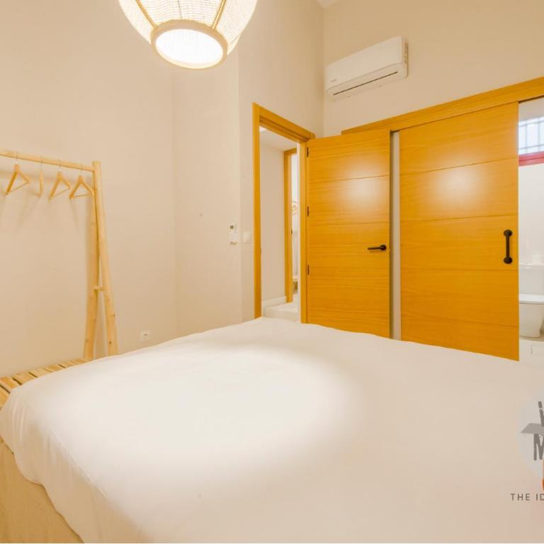 Toque de Madrid para 8 en Tesoro 6 E3 - Three-Bedroom Apartment - 16