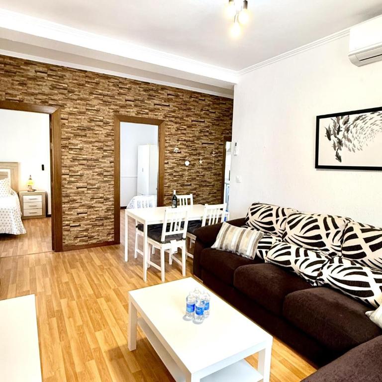 Los 3 hermanos by Staycare - Apartment - 8