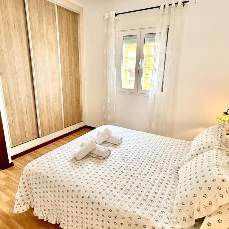 Los 3 hermanos by Staycare - Apartment - 10