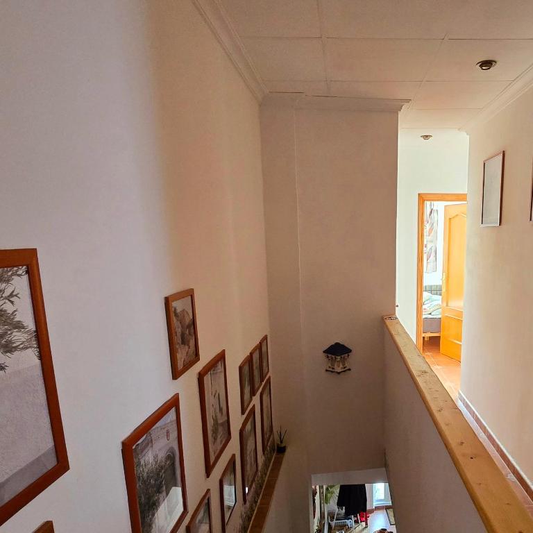Holiday House - Casa de Monica - Four-Bedroom House - 39