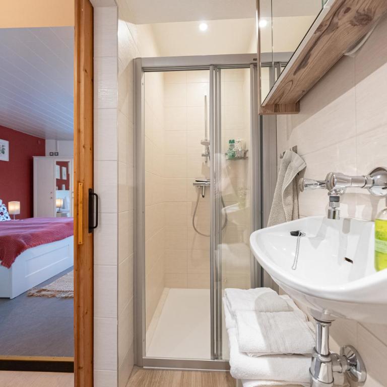 Haus Frey - Deluxe Studio mit Kingsize-Bett - 2