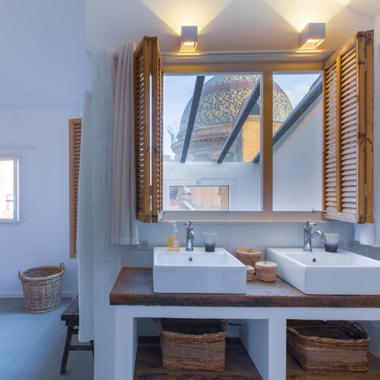 Ze Perfect Place - Vieux Nice - Exceptionnel Appartement - Calme et Terrasse avec vues - Apartment-no lift-5th floor - 50