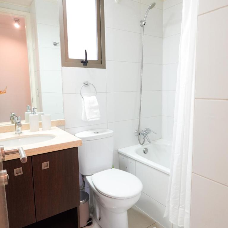 Departamento a pasos del Parque Arauco Las Condes - Apartamento de 2 dormitorios - 11