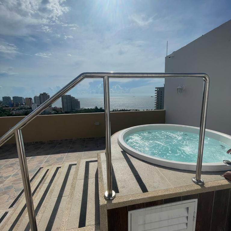 Confortable Apartamento Sector Bello Horizonte Santa Marta - Apartment with View and Balcony - 32