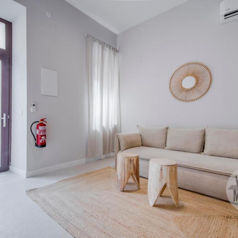 Tarde de Madrid para 8 en Tesoro 6 - Three-Bedroom Apartment - 5