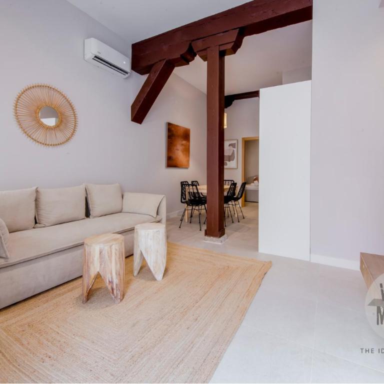 Tarde de Madrid para 8 en Tesoro 6 - Three-Bedroom Apartment - 2