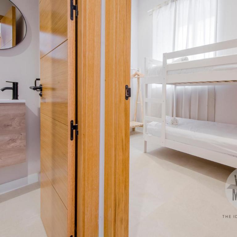 Tarde de Madrid para 8 en Tesoro 6 - Three-Bedroom Apartment - 30