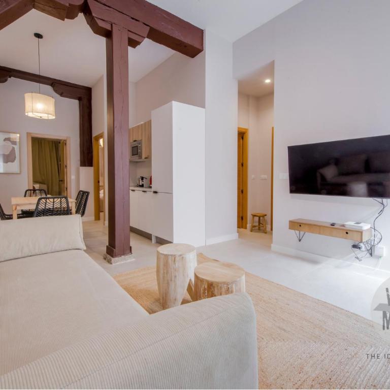 Tarde de Madrid para 8 en Tesoro 6 - Three-Bedroom Apartment - 3