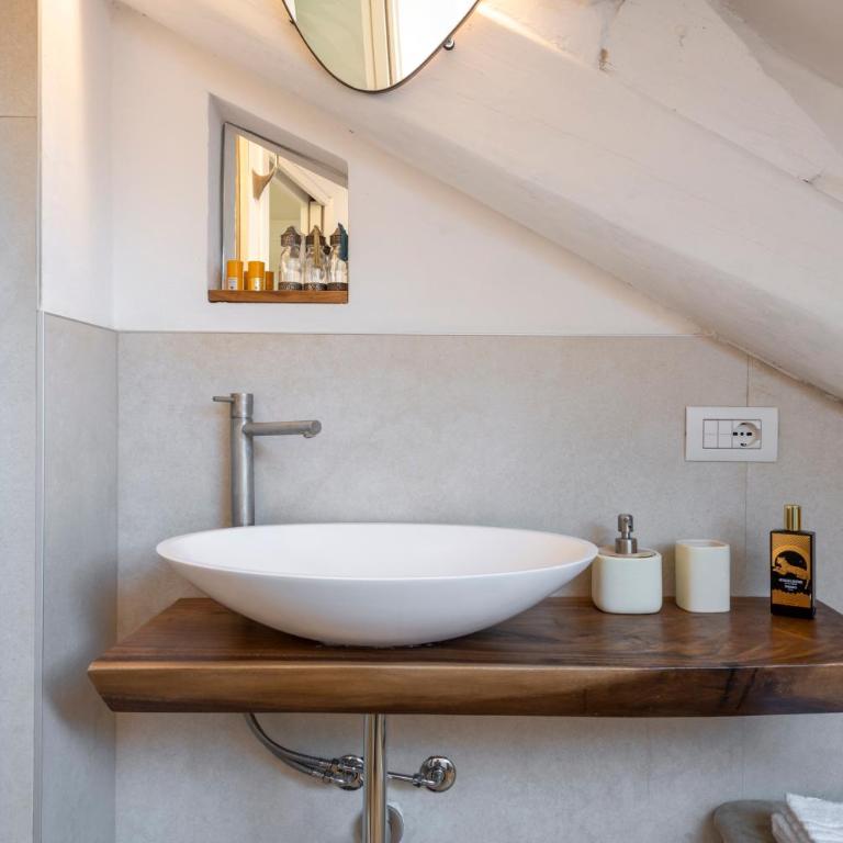 Bright penthouse attic in the heart of Milan - Appartamento Attico - 7
