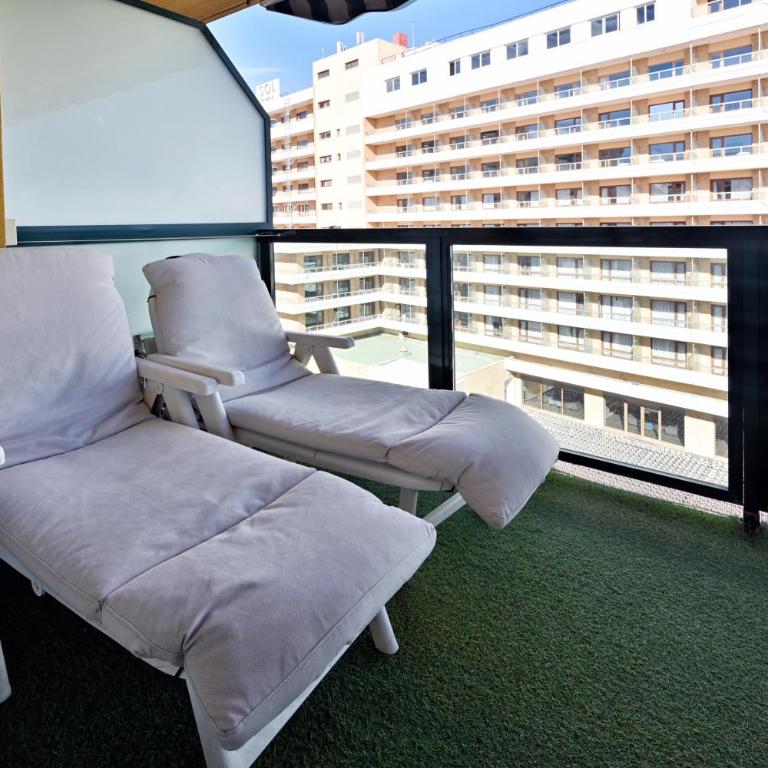 Love Rent4 Málaga Playa Del Bajondillo - Apartamento de 1 dormitorio - 2