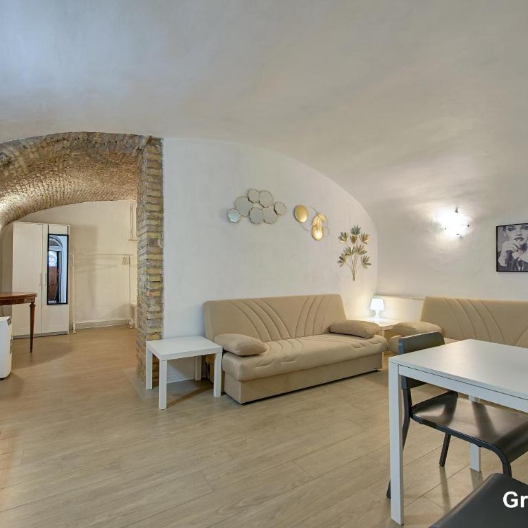 Casa a Monti - Appartamento con 1 Camera da Letto - Piano Terra - 3