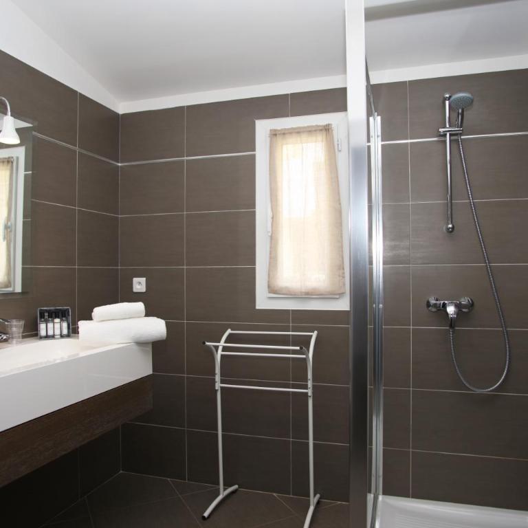 Best Western Hotel Casa Bianca, Piscine Intérieure et Extérieure - Suite Privilège Queen et Simple avec Canapé-Lit - Non-Fumeurs - 4
