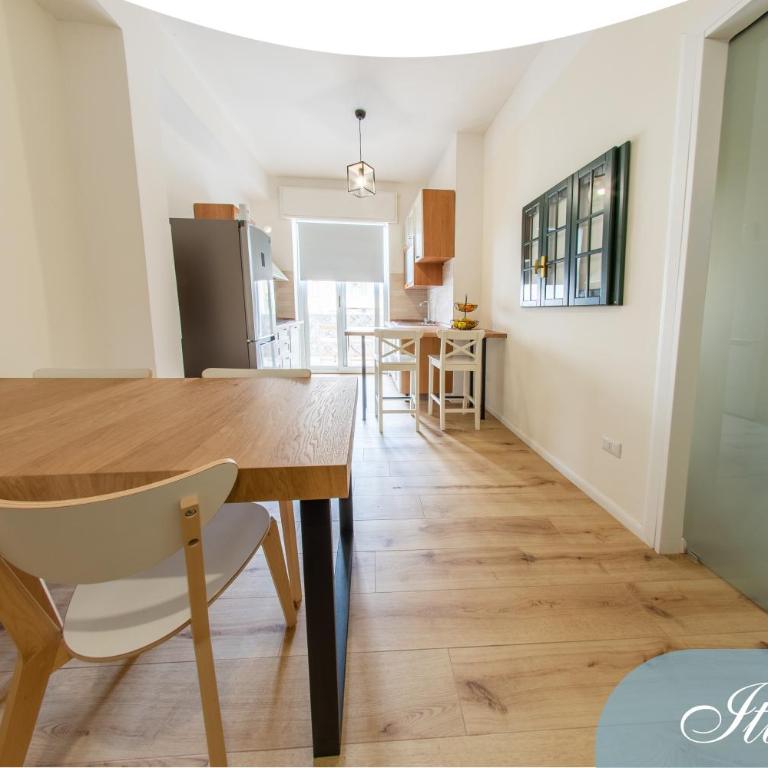DOMUS DEIANAS - two comfortable apartments in Cagliari - Appartamento con 2 Camere da Letto e Balcone - 17